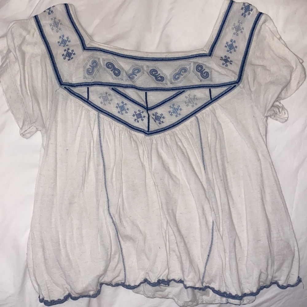 White and blue free people too